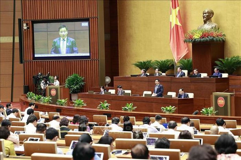 Bộ trưởng Bộ Giao thông vận tải Nguyễn Văn Thắng trả lời chất vấn tại Quốc hội.