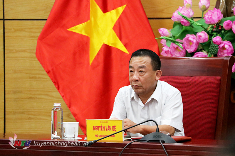 Đồng chí Nguyễn Văn Đệ - Phó Chủ tịch UBND tỉnh chủ trì tại điểm cầu Nghệ An.