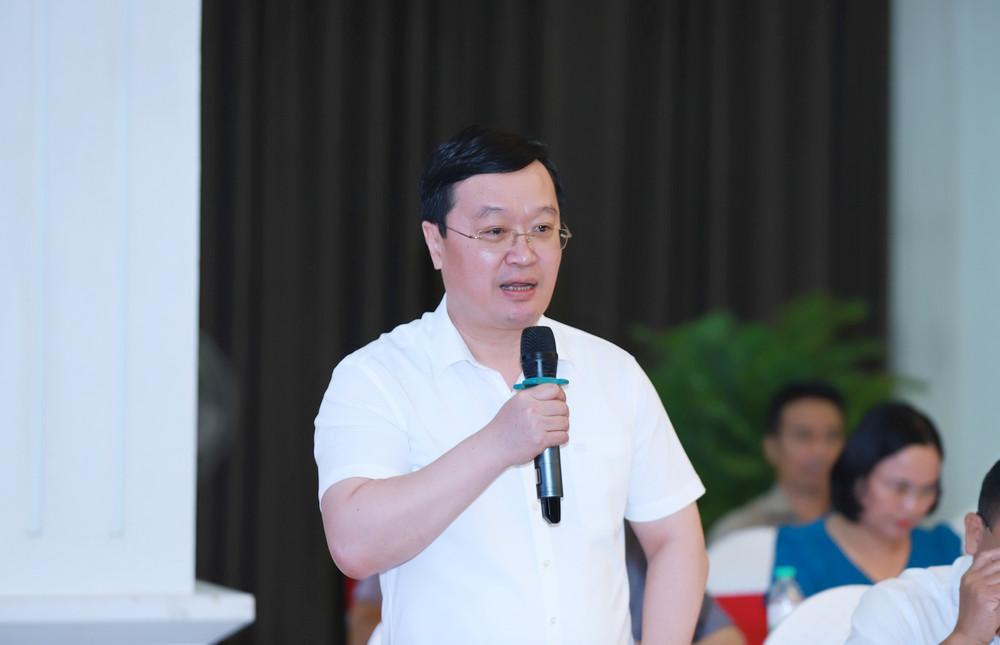 Đồng chí Nguyễn Đức Trung - Phó Bí thư Tỉnh uỷ, Chủ tịch UBND tỉnh phát biểu tại hội nghị.