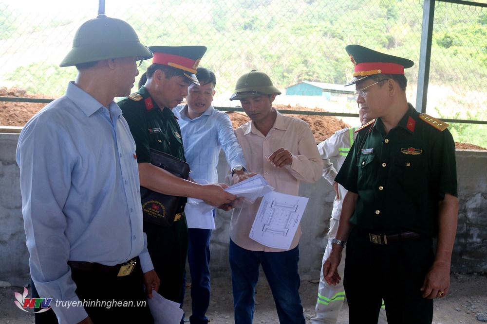  Kiểm tra hầm chỉ huy UBND huyện Kỳ Sơn