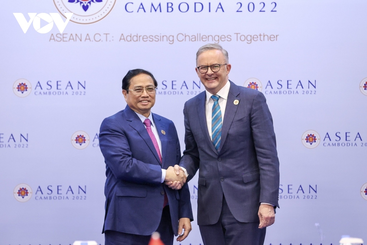 Thủ tướng Phạm Minh Chính gặp Thủ tướng Australia Anthony Albanese bên lề Hội nghị Cấp cao ASEAN tại Campuchia năm 2022.