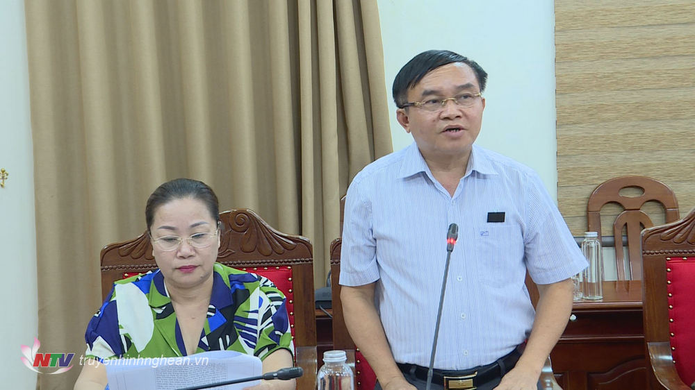 Trưởng Ban Dân vận Tỉnh uỷ Ngọc Kim Nam phát biểu tại cuộc họp.