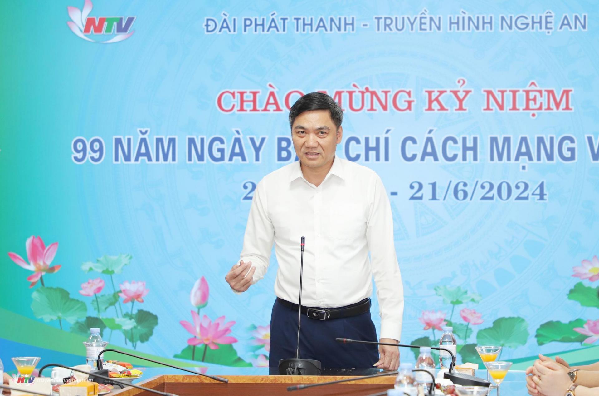 Đồng chí Hoàng Nghĩa Hiếu - Phó Bí thư Tỉnh ủy phát biểu chúc mừng.