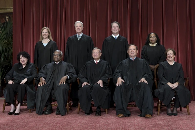 9 thẩm phán Tòa án Tối cao Mỹ tại Washington tháng 11/2022. Ảnh: AP