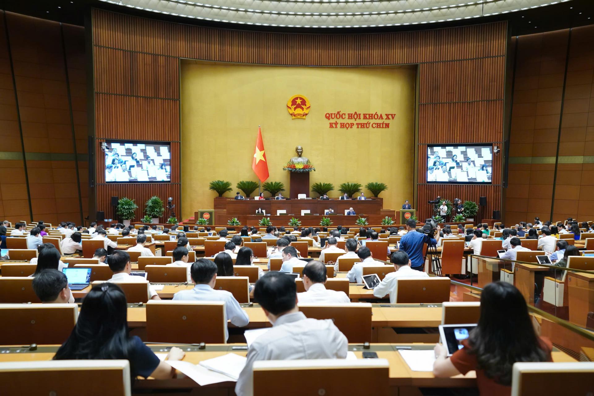 Toàn cảnh Phiên họp