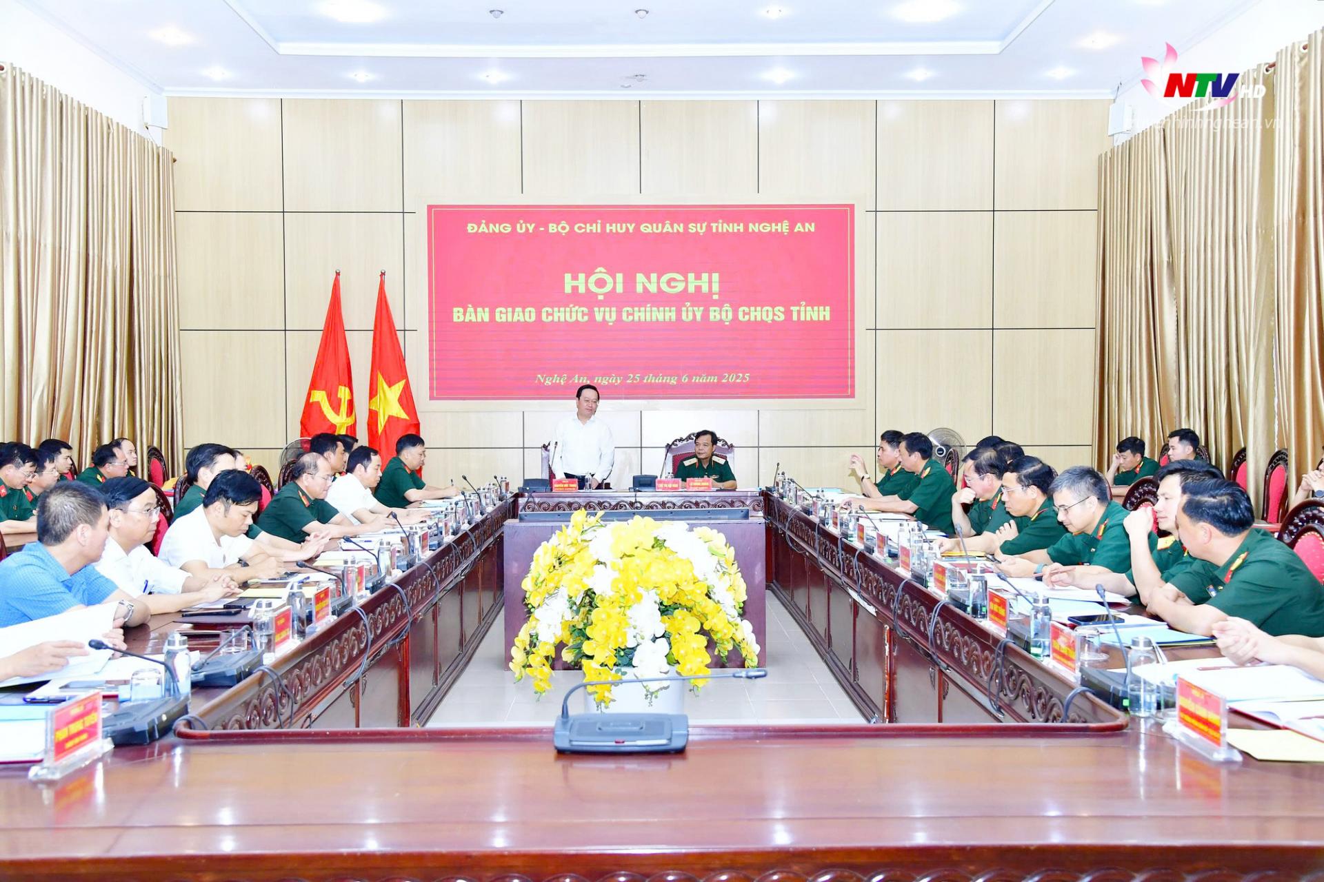 Toàn cảnh hội nghị.