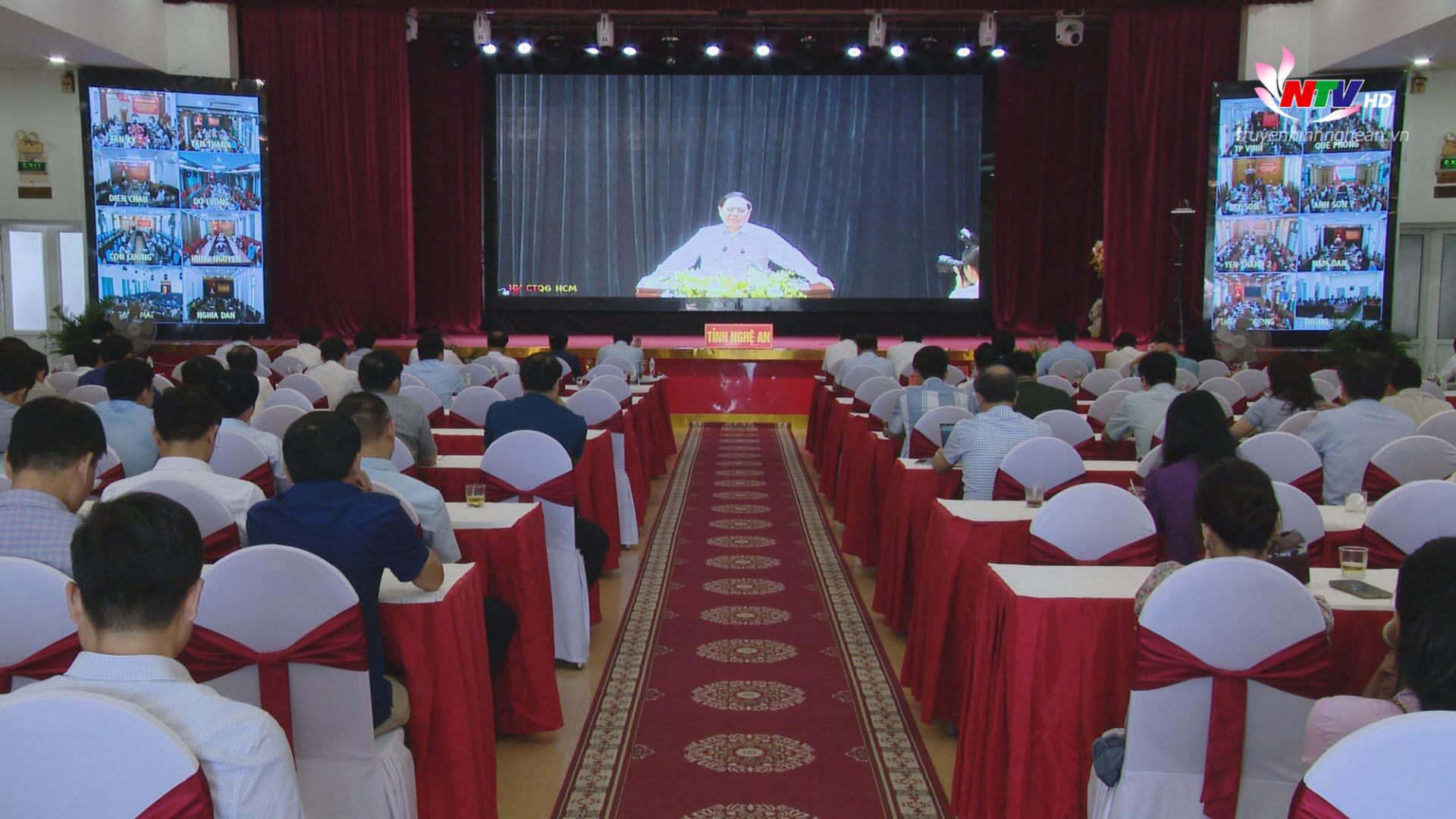 Toàn cảnh hội nghị tại điểm cầu Nghệ An.
