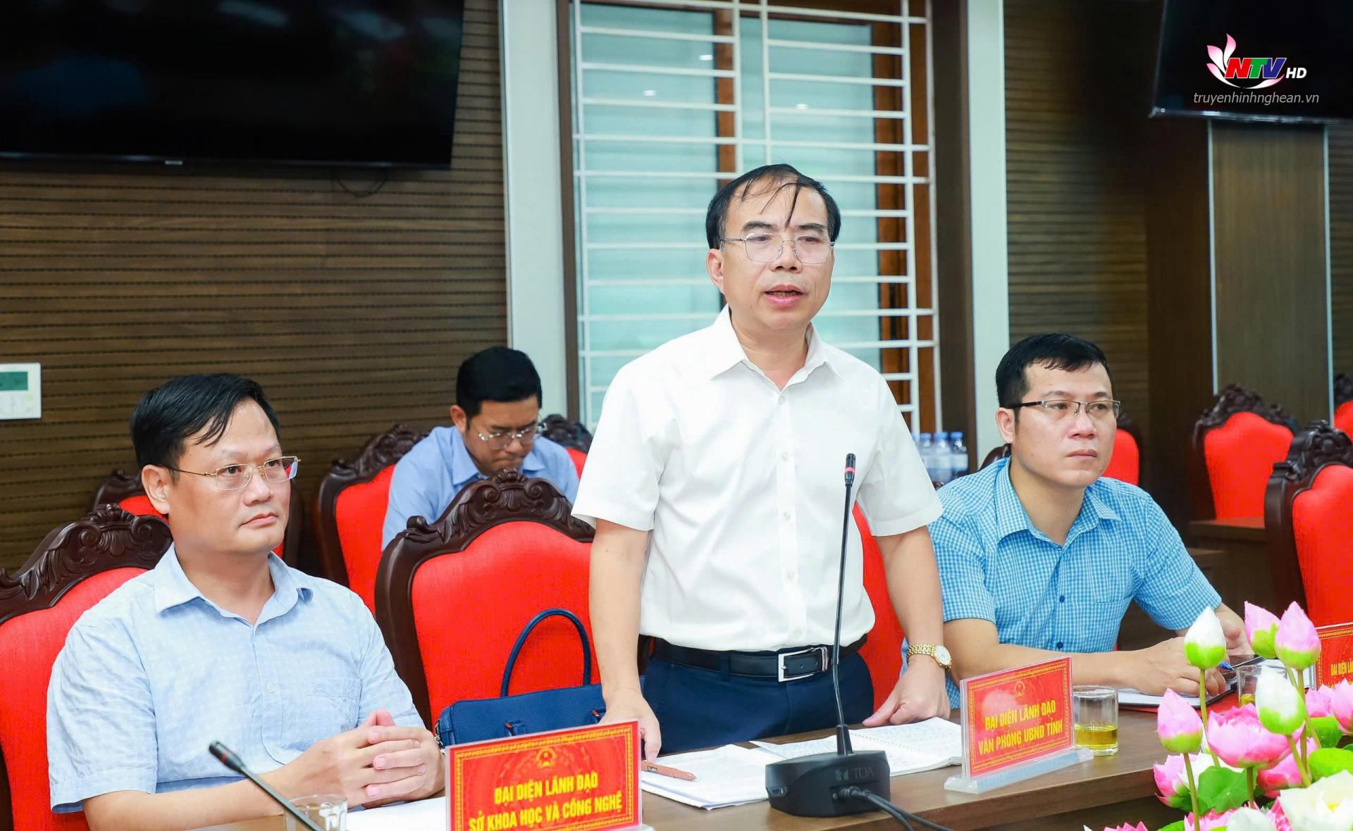 Đại diện lãnh đạo VP UBND tỉnh phát biểu tại cuộc làm việc.