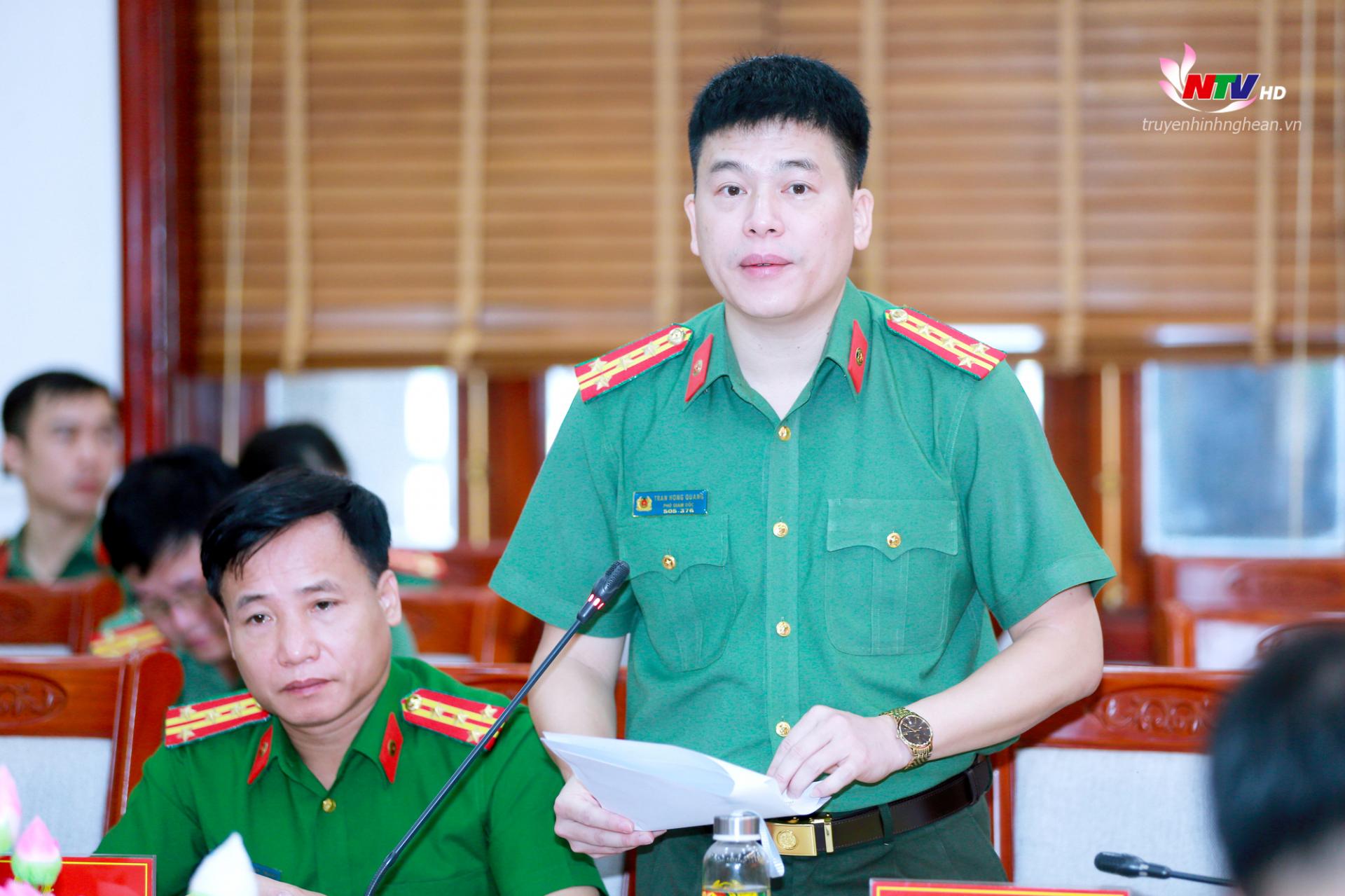 Đại tá Trần Hồng Quang - Phó Giám đốc Công an tỉnh phát biểu tại hội nghị.