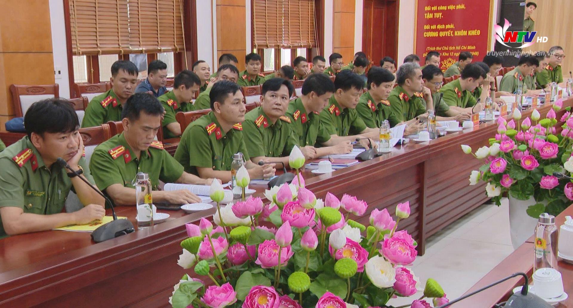 Các đại biểu dự hội nghị tại điểm cầu Nghệ An.