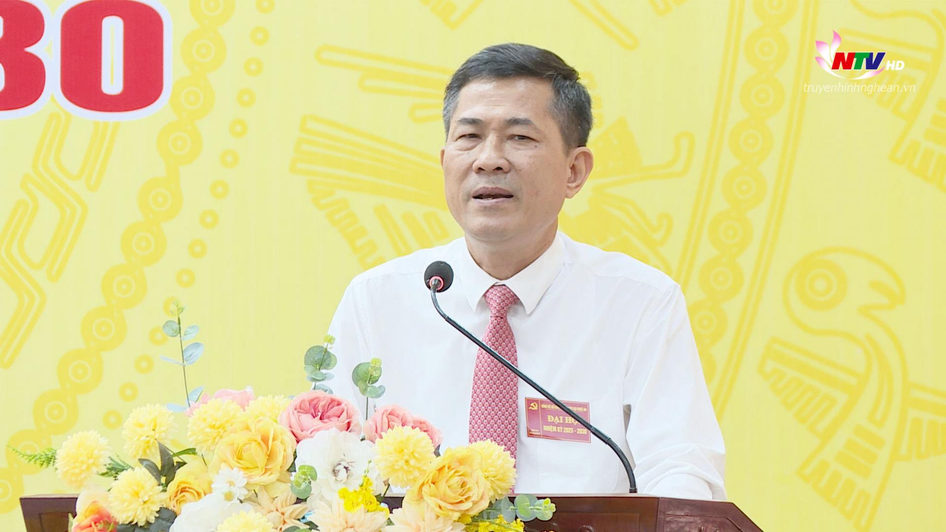 Đồng chí Thái Văn Thành - Bí thư Đảng uỷ, Giám đốc Sở Giáo dục và Đào tạo phát biểu khai mạc Đại hội.