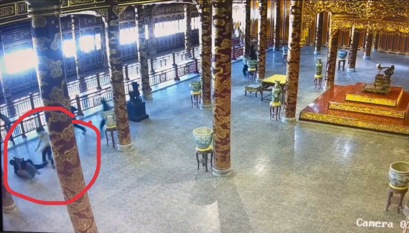 Ngai vua triều Nguyễn được trưng bày tại Điện Thái Hòa để phục vụ du khách.