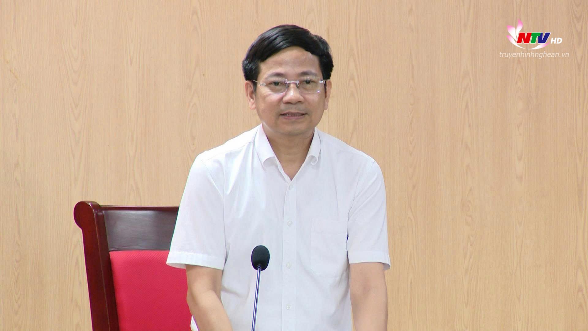 Đồng chí Cao Tiến Trung - Uỷ viên Thường trực, Trưởng Ban Kinh tế và Ngân sách HĐND tỉnh phát biểu kết luận cuộc họp.