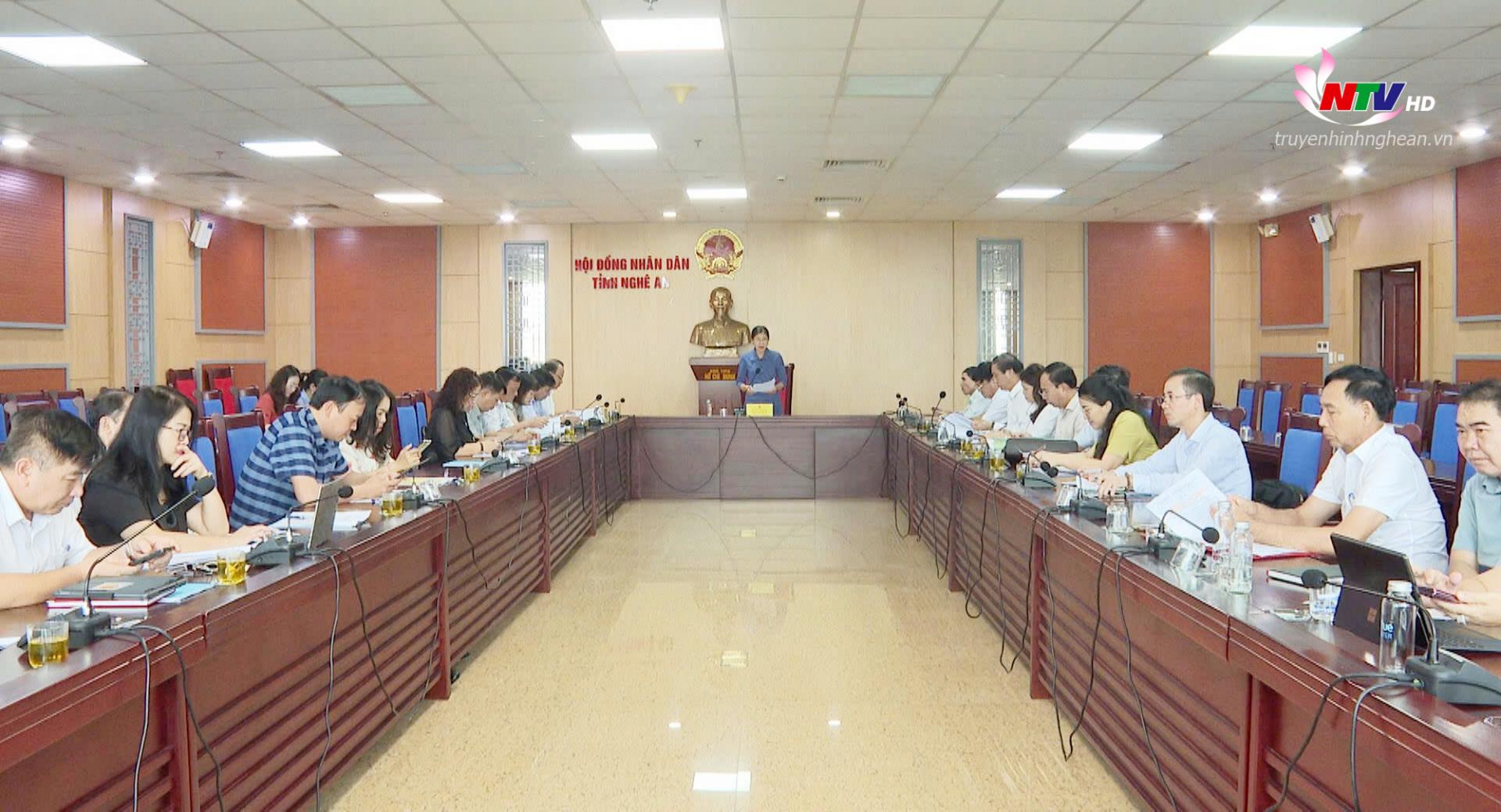 Toàn cảnh cuộc họp.