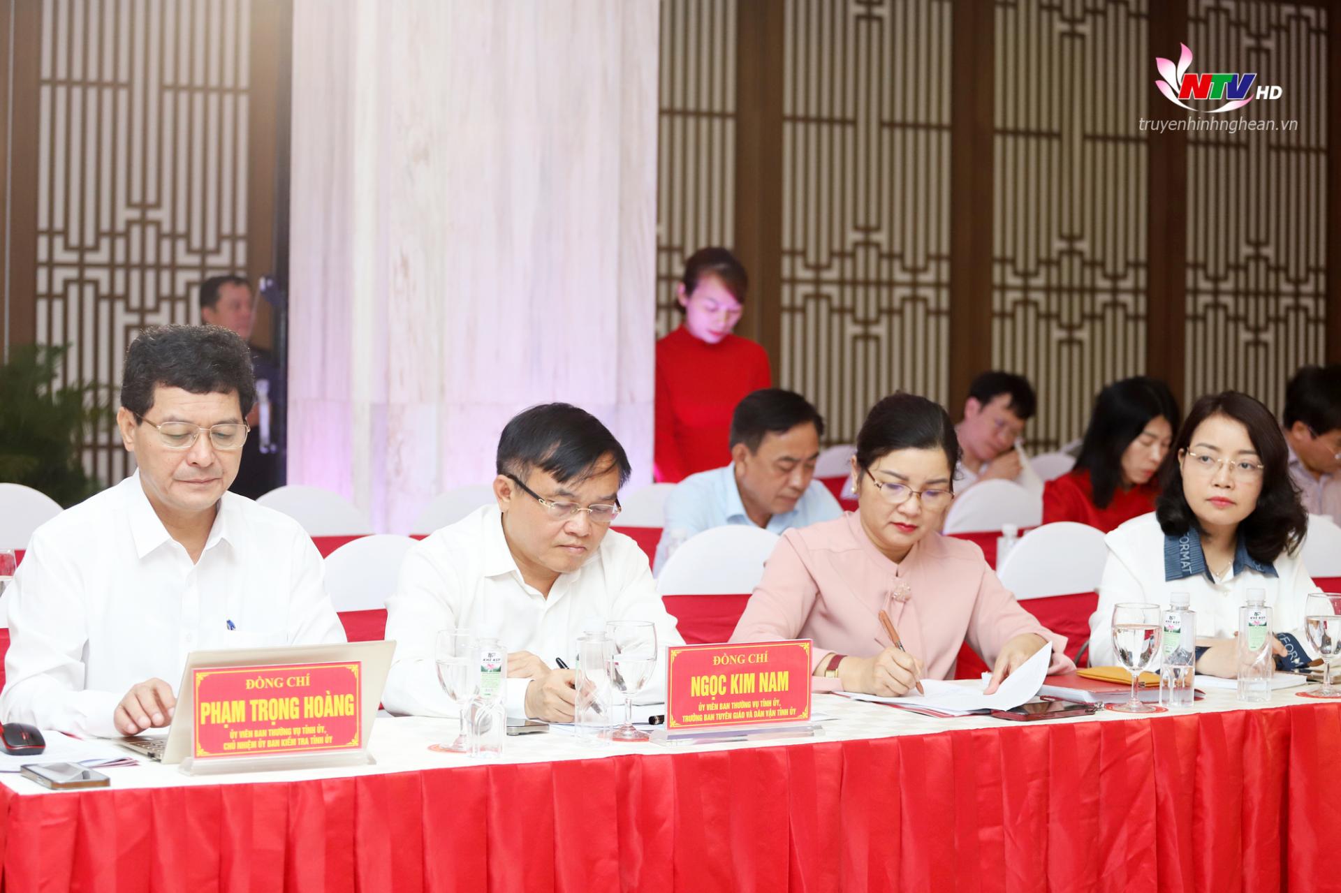 Các đại biểu dự hội nghị.