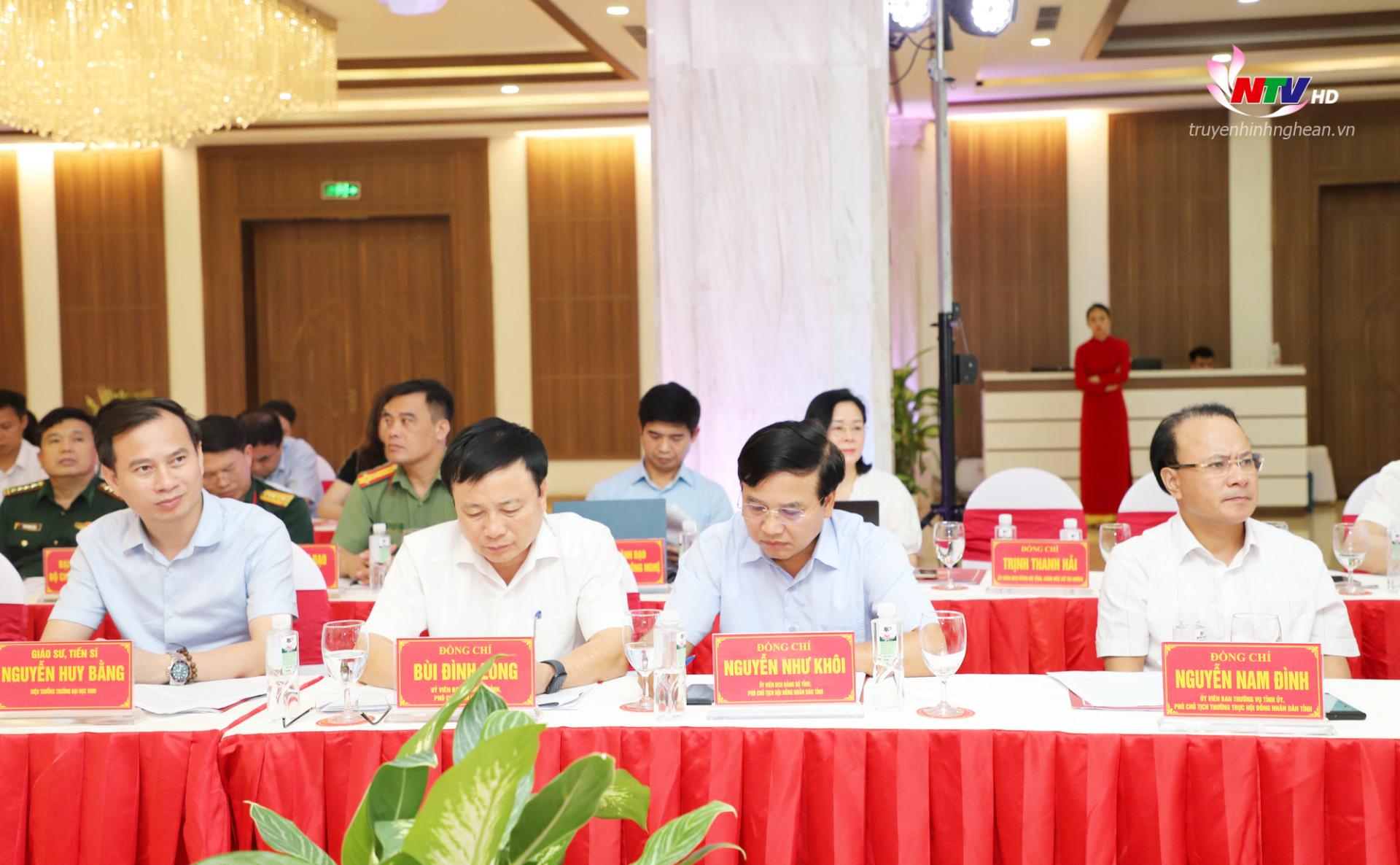 Các đại biểu dự hội nghị.