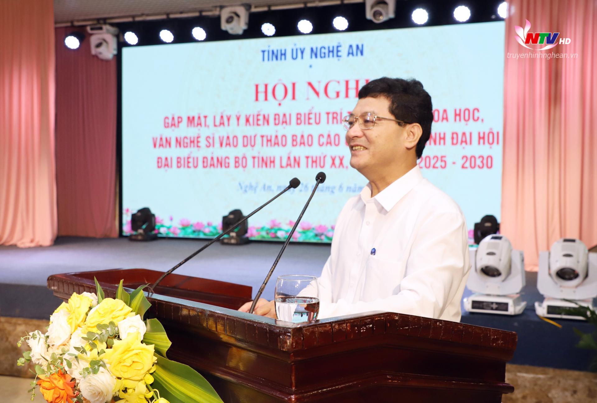 Đồng chí Phạm Trọng Hoàng - Uỷ viên BTV, Chủ nhiệm UBKT Tỉnh uỷ phát biểu định hướng góp ý vào dự thảo Báo cáo chính trị.