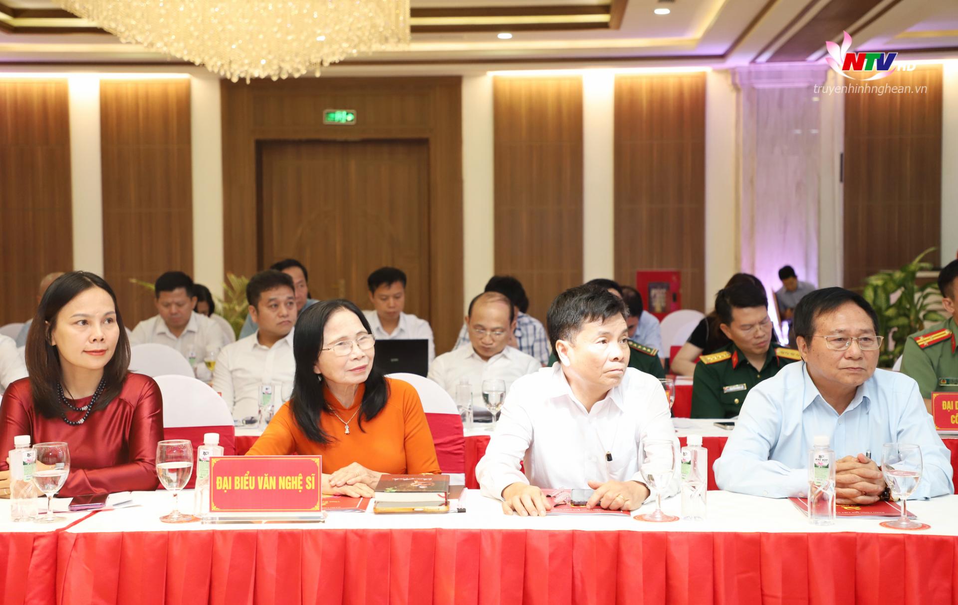 Các đại biểu dự hội nghị.