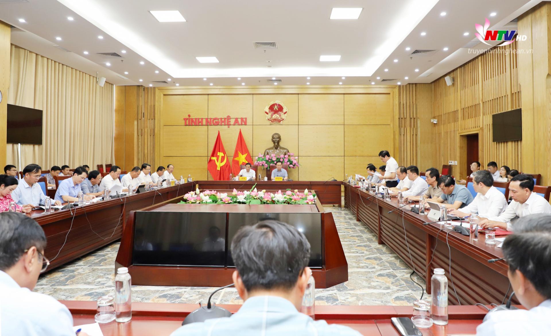 Toàn cảnh cuộc họp.