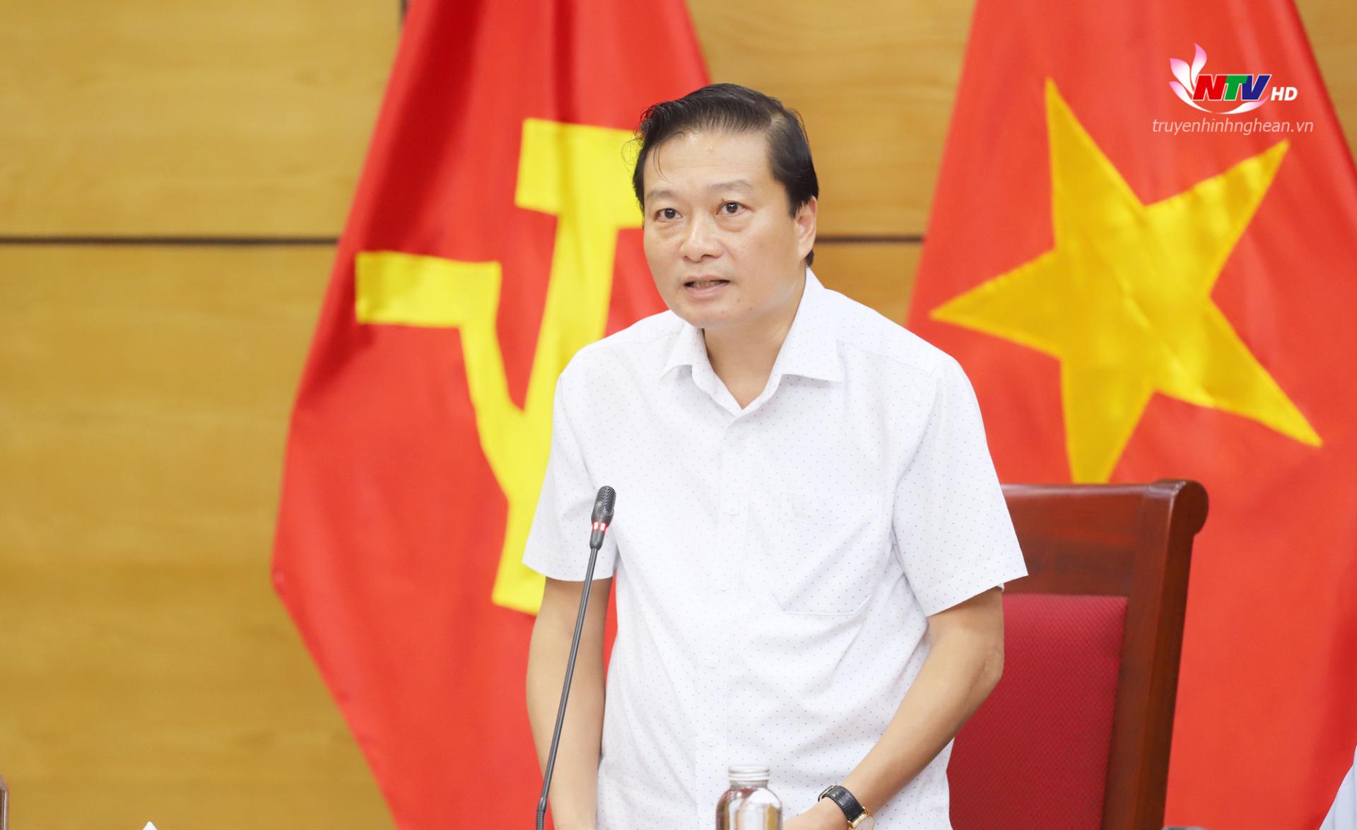 Chủ tịch UBND tỉnh Lê Hồng Vinh phát biểu kết luận.