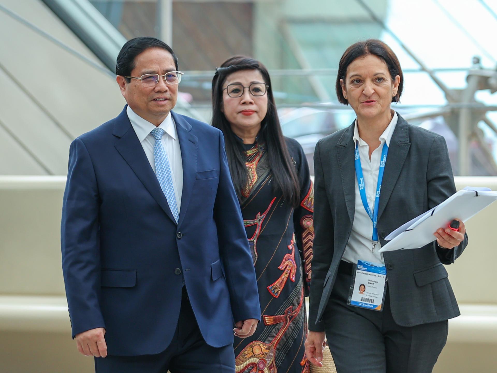 Thủ tướng Phạm Minh Chính và Phu nhân bắt đầu các hoạt động trong khuôn khổ chương trình tham dự Hội nghị UNOC 3 theo lời mời của Tổng Thư ký Liên hợp quốc Antonio Guterres và Tổng thống Cộng hòa Pháp Emmanuel Macron.