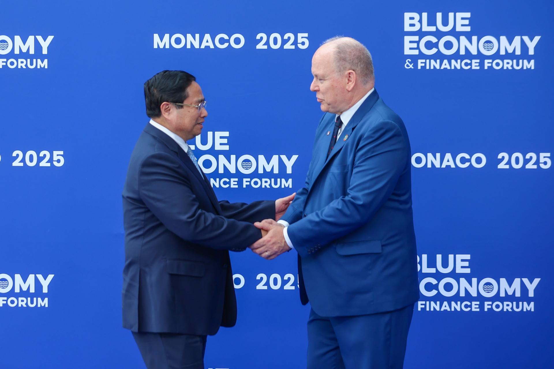 Hoàng thân Monaco Albert II vui mừng đón Thủ tướng Phạm Minh Chính tới dự Diễn đàn Tài chính và Kinh tế xanh trong khuôn khổ Hội nghị UNOC 3.