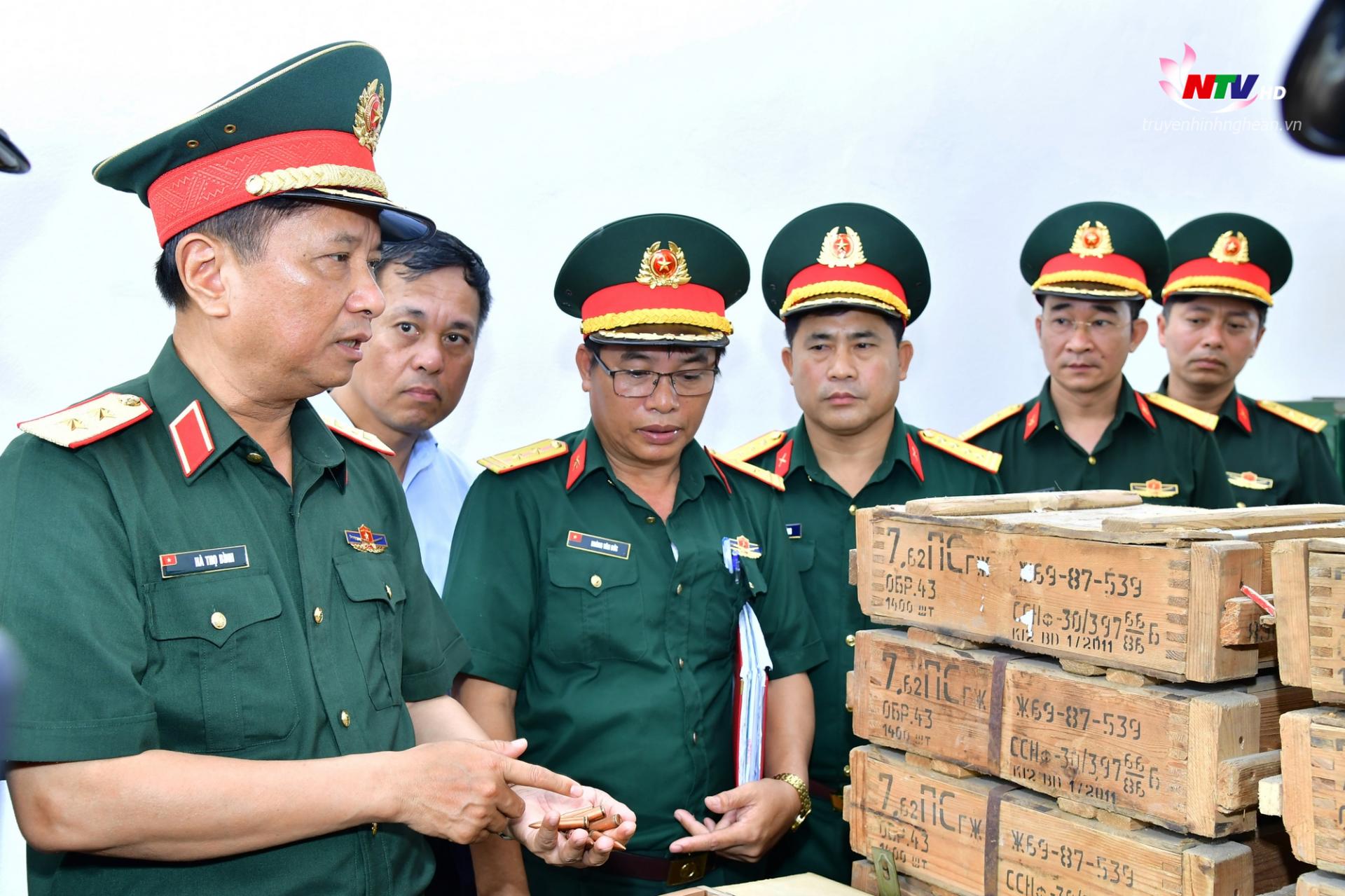 Kiểm tra công tác bảo quản vũ khí, đạn nổ tại Ban Chỉ huy phòng thủ khu vực 2 – Quỳnh Lưu.