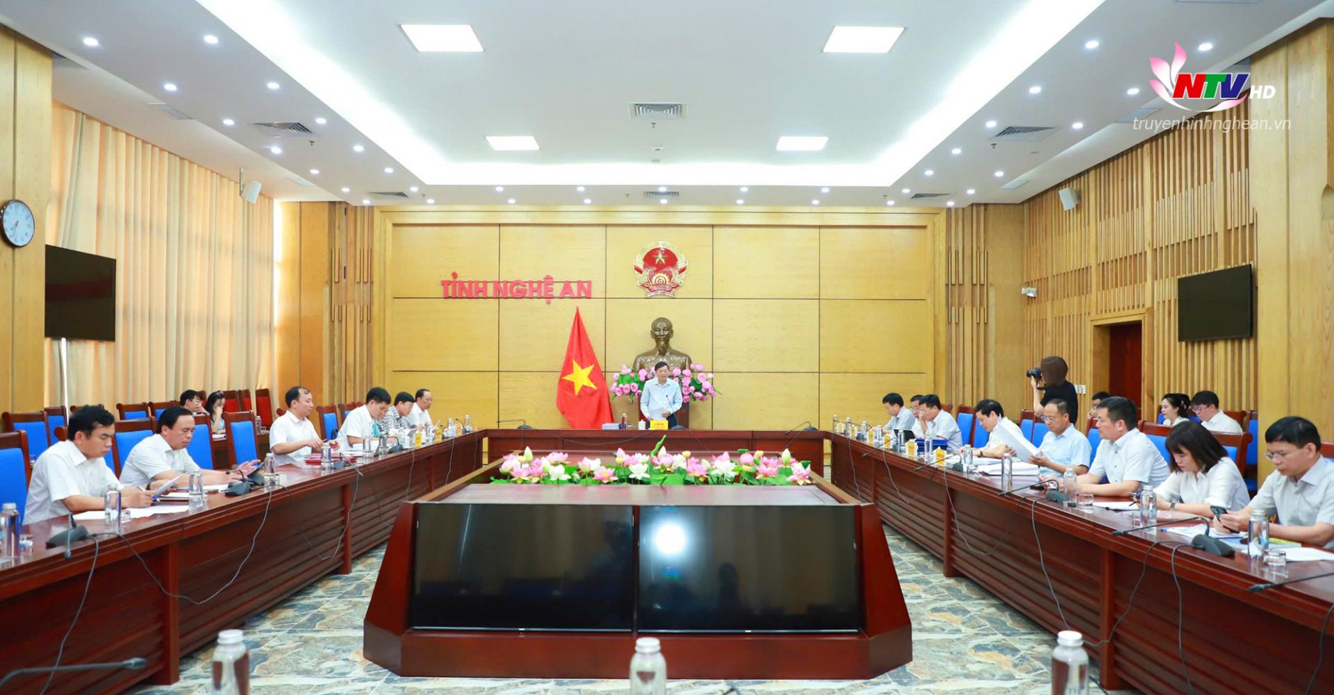 Toàn cảnh cuộc họp.