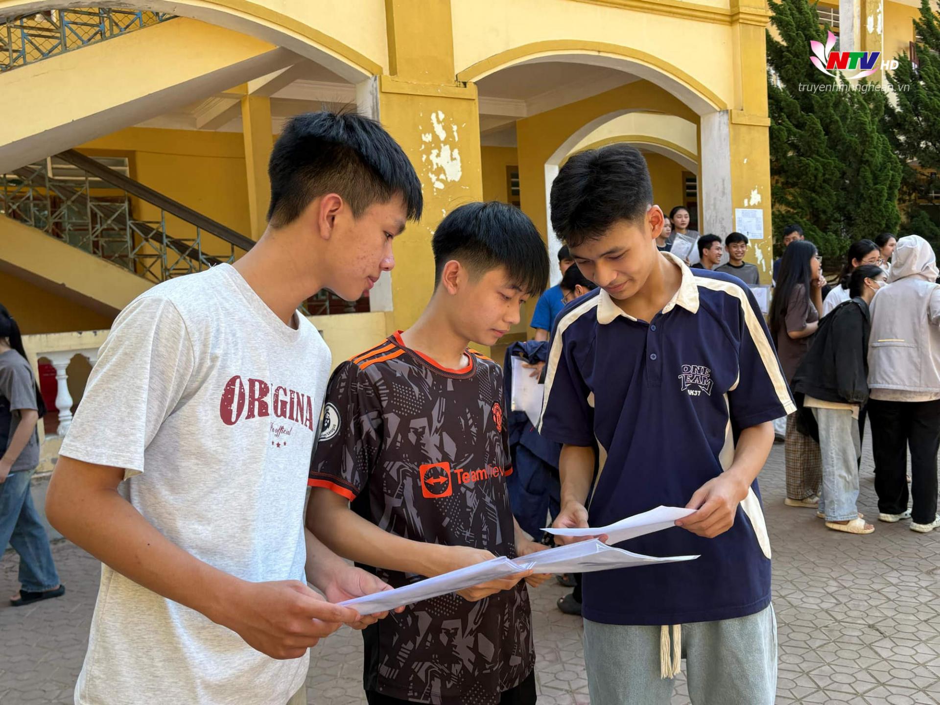 Nhiều thí sinh nhận định đề Toán có độ phân hoá cao.