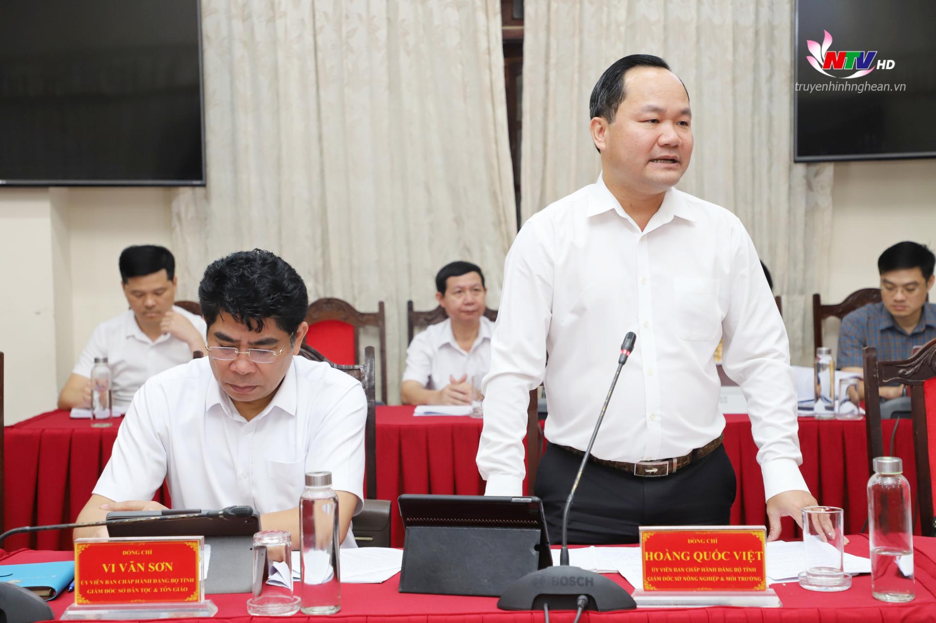 Giám đốc Sở Nông nghiệp và Môi trường Hoàng Quốc Việt phát biểu tại cuộc họp.