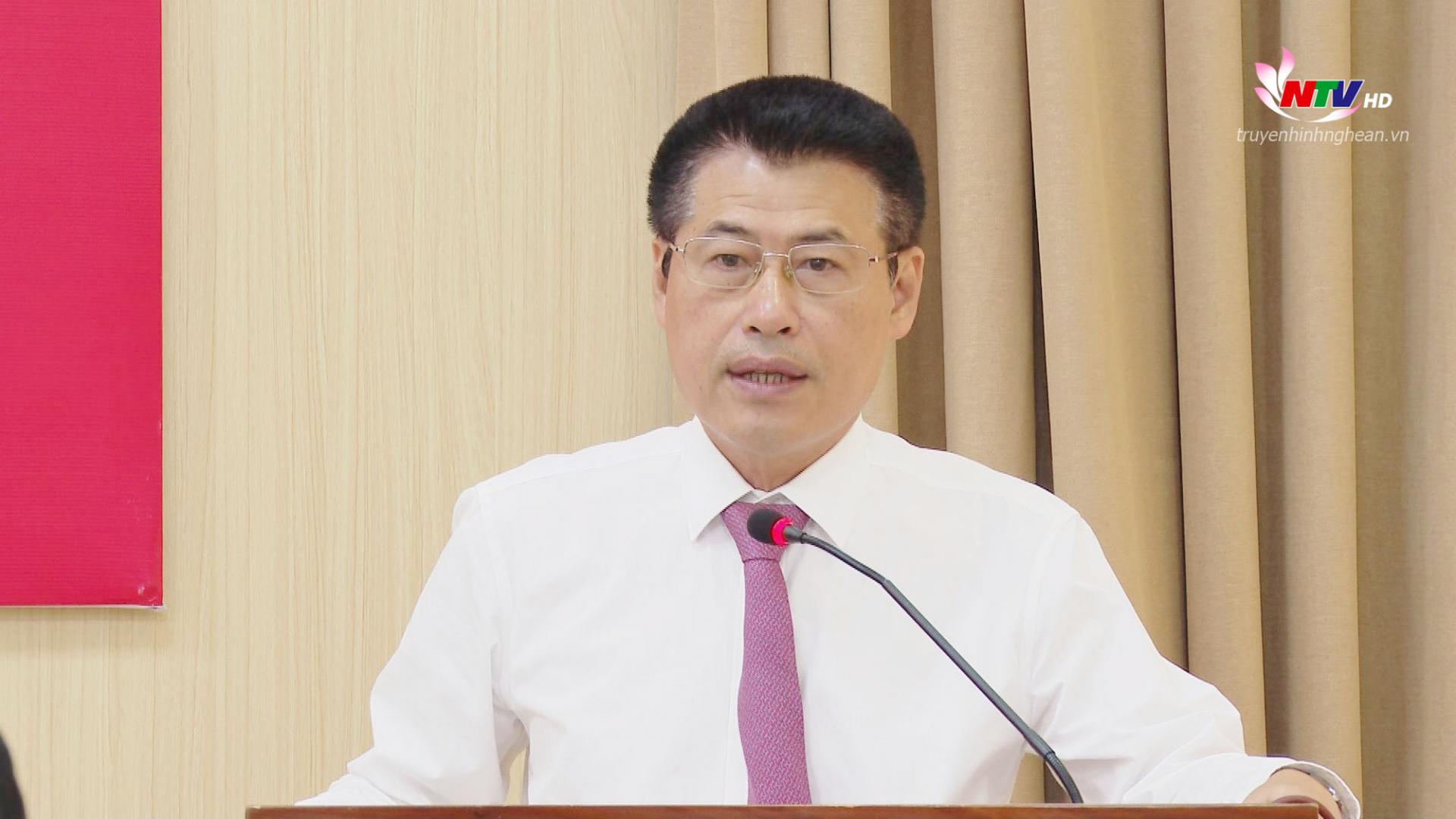 Đồng chí Lê Trường Giang - tân Phó Trưởng ban Tổ chức Tỉnh ủy phát biểu nhận nhiệm vụ. 