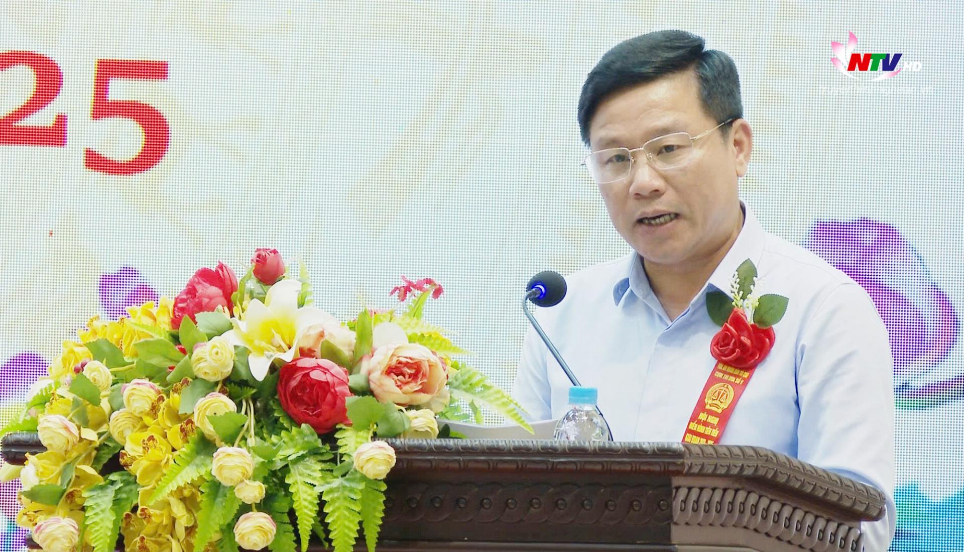 Phó Chủ tịch UBND tỉnh Hoàng Phú Hiền phát biểu tại hội nghị