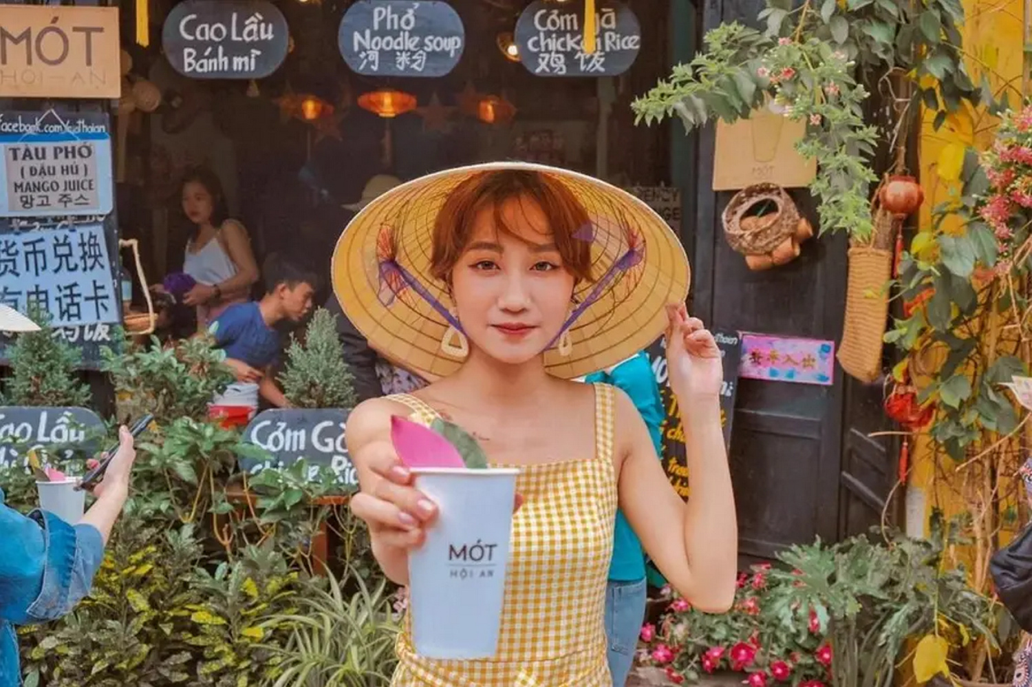 Các món ăn đặc sản ở Phố cổ Hội An là điều tôi không thể quên | Nguồn: Traveloka