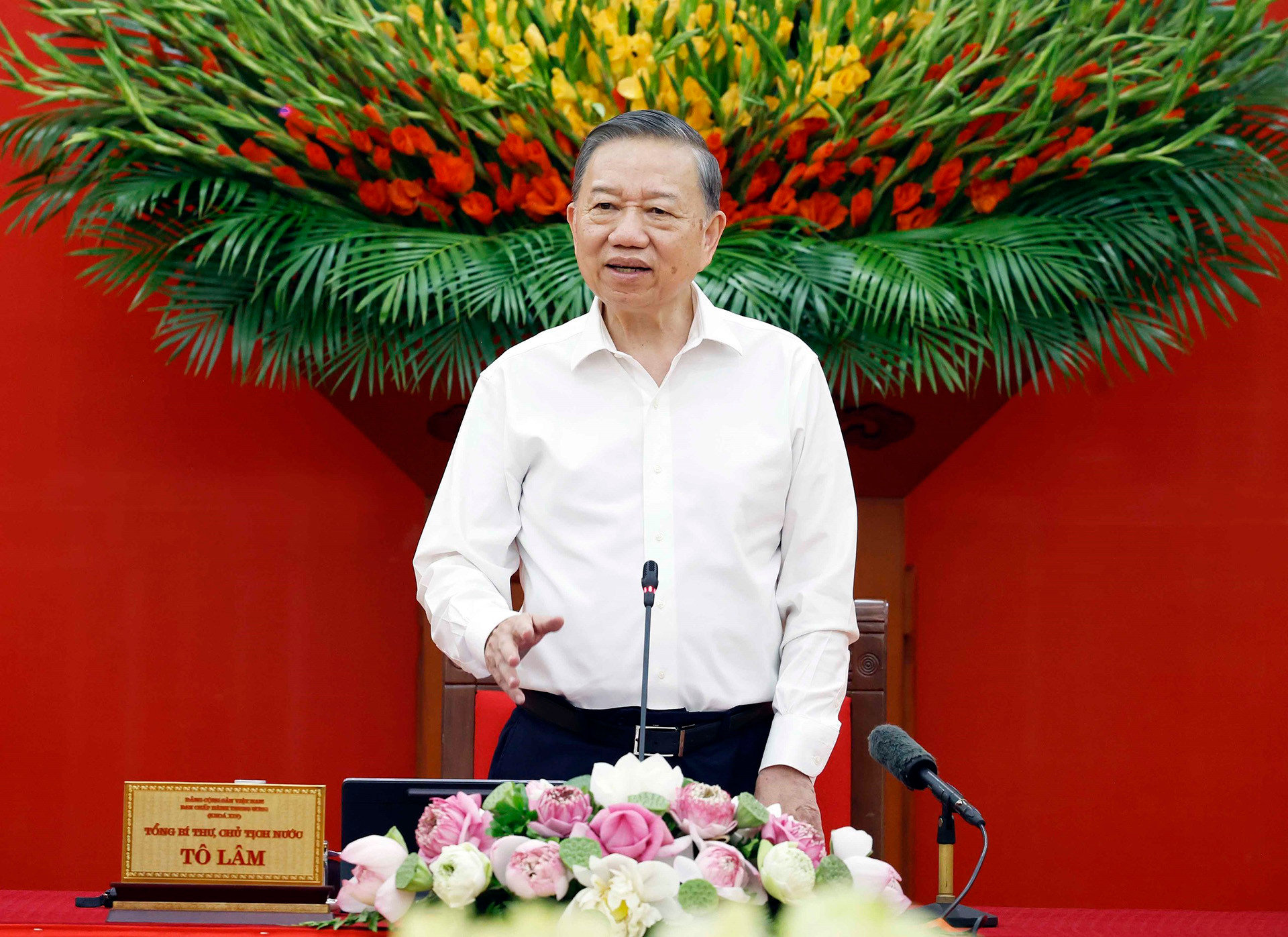 Tổng Bí thư, Chủ tịch nước: Tổng rà soát, làm sạch, chuẩn hóa dữ liệu, kết nối trên toàn hệ thống chính trị. Ảnh: TTXVN