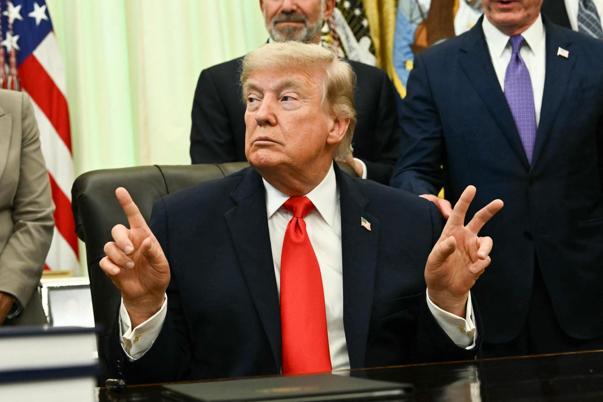 Tổng thống Mỹ Donald Trump phát biểu trước khi ký một tuyên bố tại Phòng Bầu dục của Nhà Trắng ở Washington, DC, vào ngày 11 tháng 6 năm 2026. Ảnh: AFP