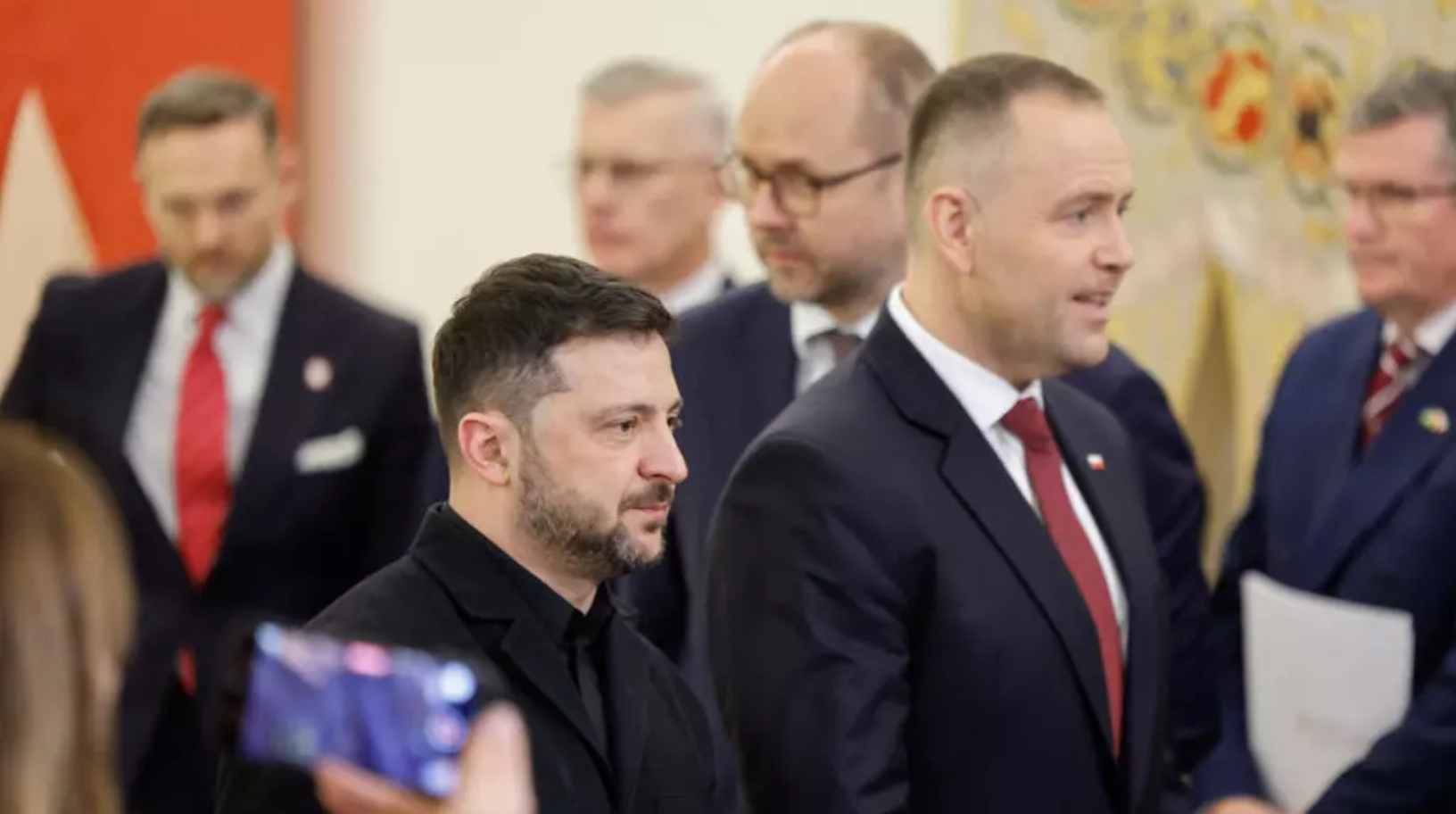 Tổng thống Ba Lan Karol Nawrocki và Tổng thống Ukraine Volodymyr Zelensky tại Ba Lan ngày 19/6. Ảnh: AFP