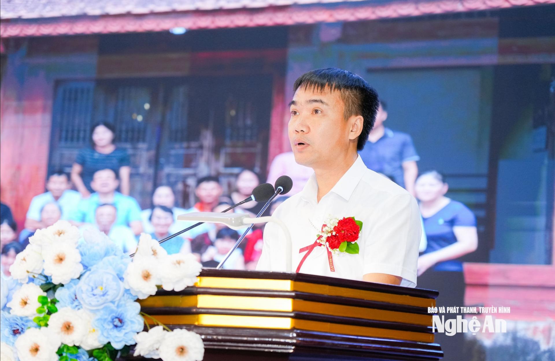Đại diện các gia đình tiêu biểu tham luận tại hội nghị. Ảnh: TL