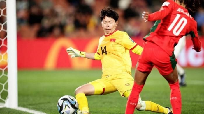 Kim Thanh có màn trình diễn xuất sắc trước Bồ Đào Nha.