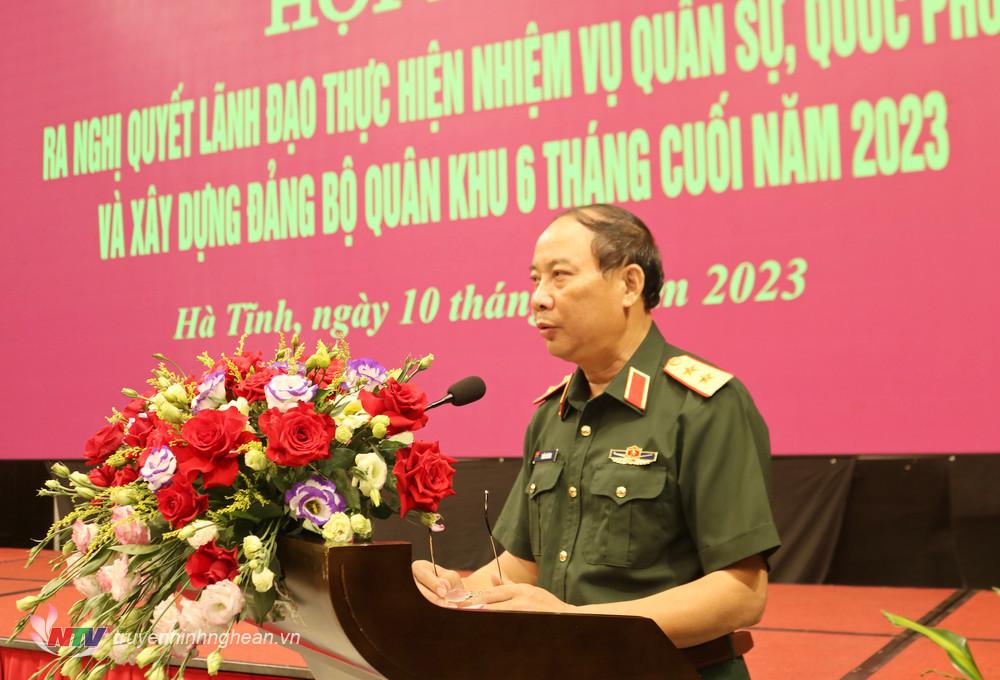 Trung tướng Trần Võ Dũng, Bí thư Đảng ủy, Chính ủy Quân khu Chủ trì hội nghị.