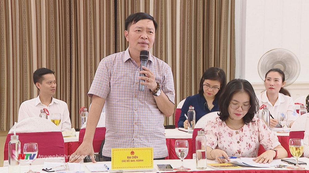 Phó Giám đốc Sở Kế hoạch và Đầu tư Hồ Việt Dũng phát biểu tại họp báo.