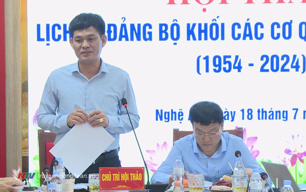 Phó Bí thư Đảng ủy Khối CCQ tỉnh Chu Bá Long phát biểu tại hội thảo.