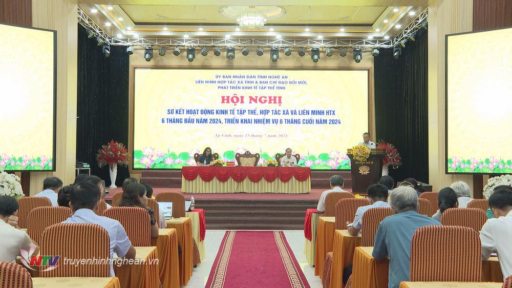 Toàn cảnh hội nghị.