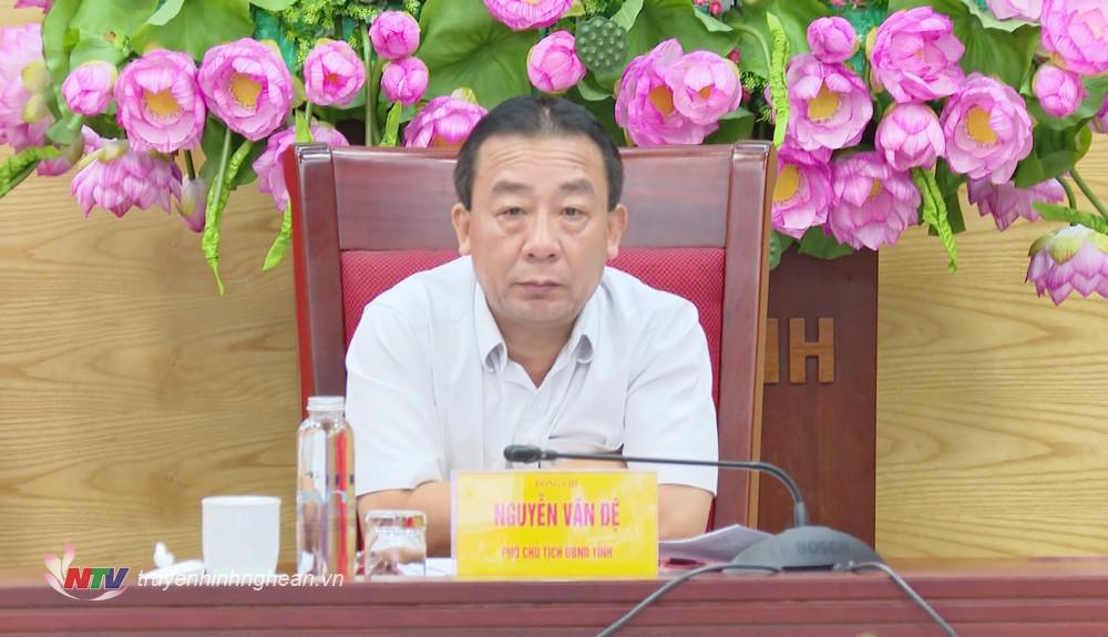 Phó Chủ tịch UBND tỉnh Nguyễn Văn Đệ chủ trì tại điểm cầu Nghệ An. 