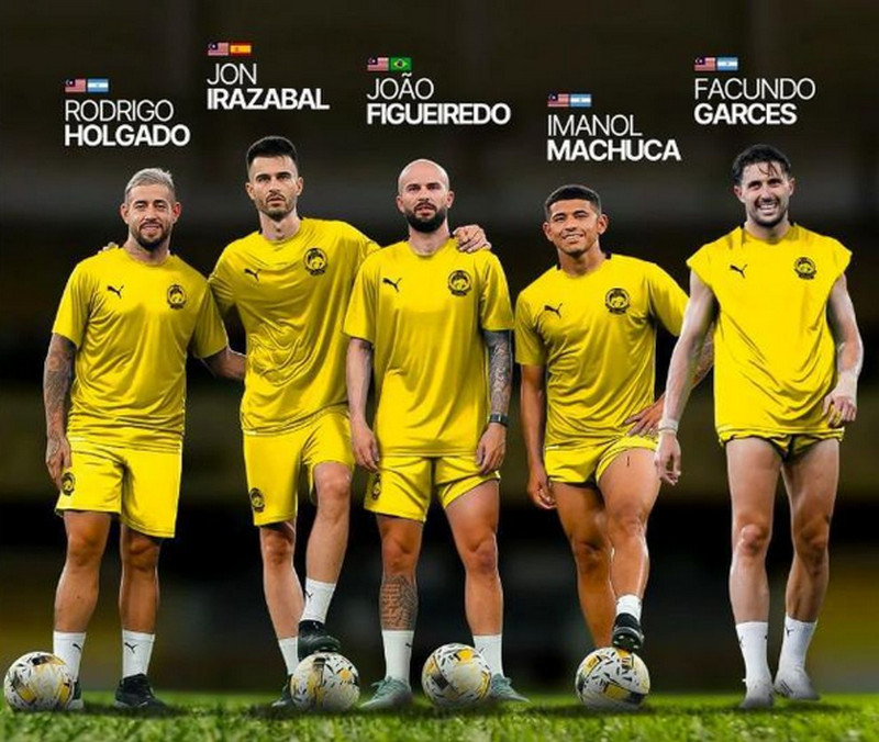 Nhóm 5 cầu thủ gốc Nam Mỹ, Tây Ban Nha vừa ra mắt trận thắng Việt Nam 4-0 bị nghi ngờ về nguồn gốc Malaysia