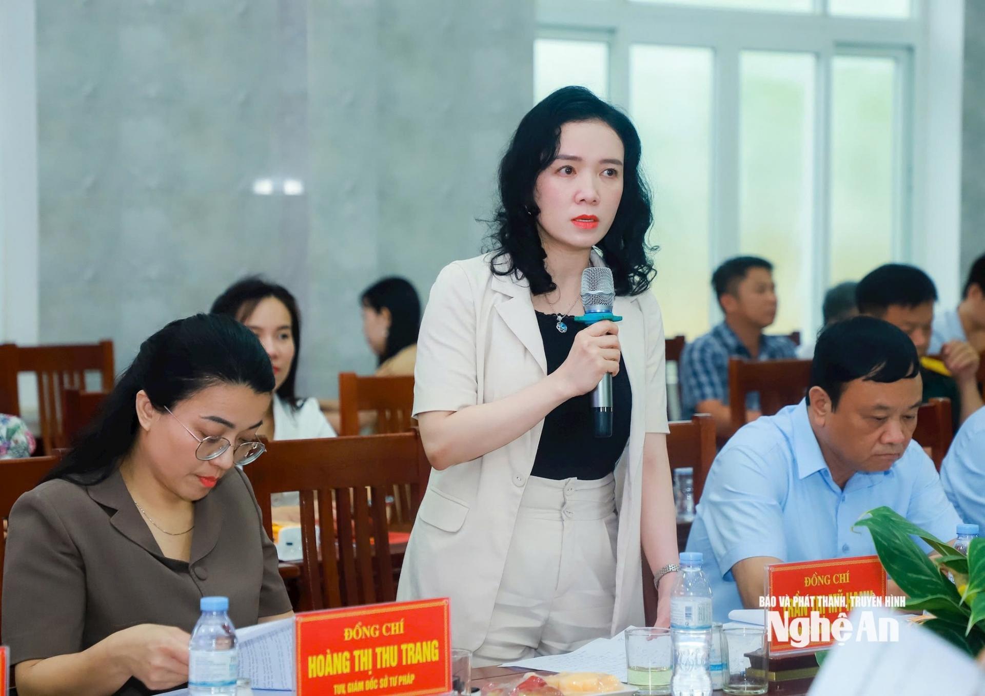 Đồng chí Trần Thị Mỹ Hạnh - Ủy viên Ban Chấp hành Đảng bộ tỉnh, Giám đốc Sở Văn hóa, Thể thao và Du lịch phát biểu tại cuộc làm việc. Ảnh: Thành Duy