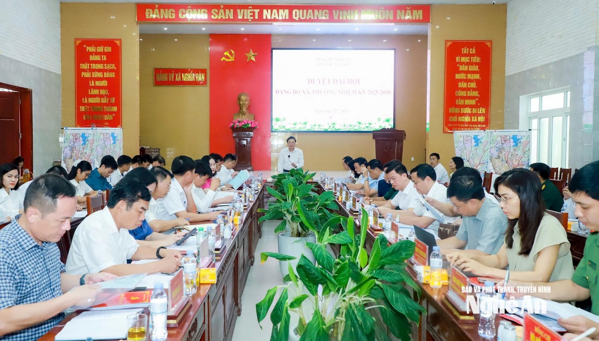 Quang cảnh cuộc làm việc. Ảnh: Thành Duy