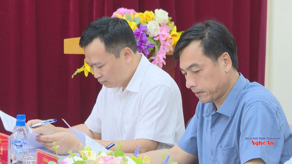 Đại diện các địa phương dự cuộc làm việc.