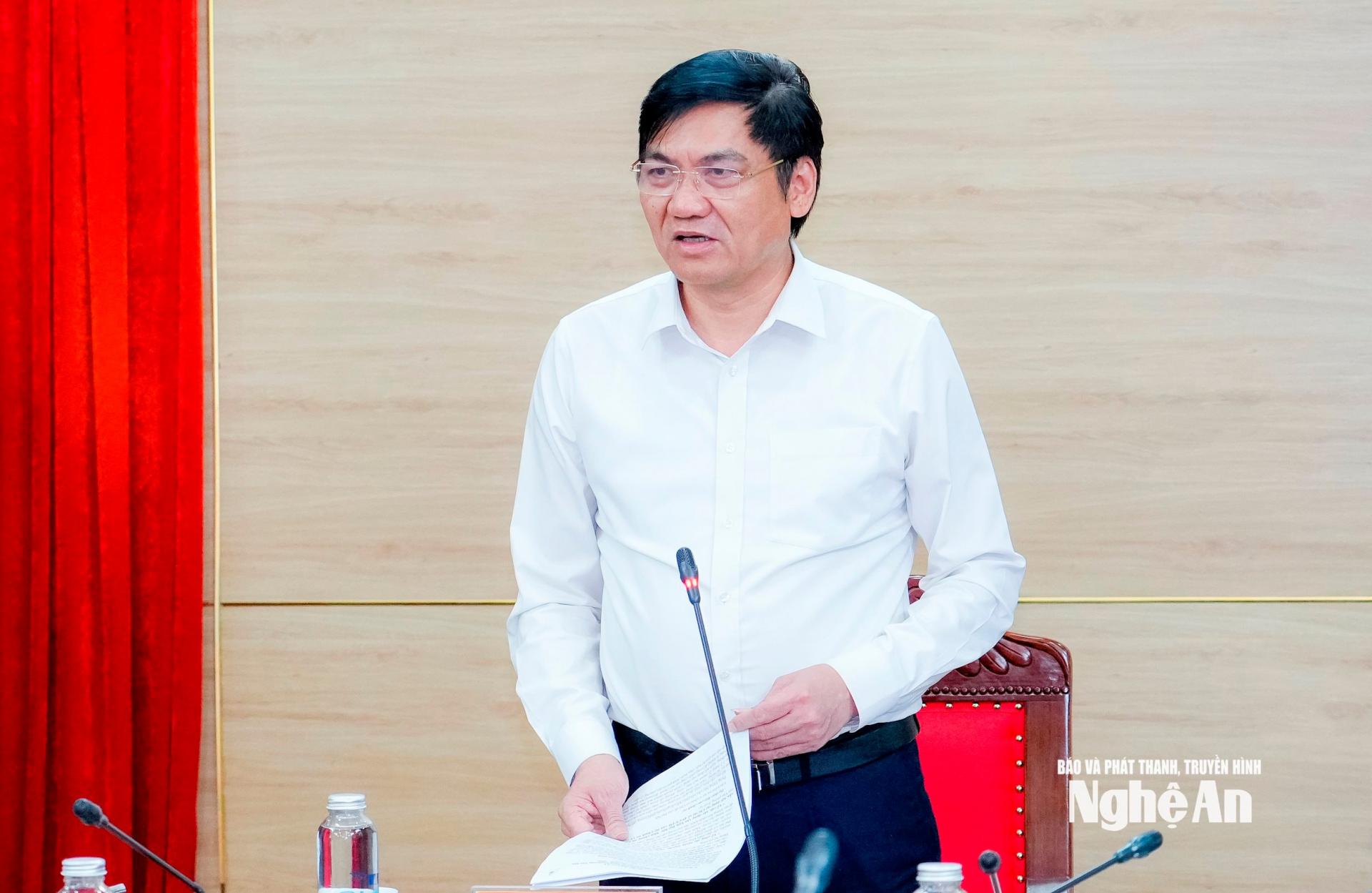 Đồng chí Hoàng Nghĩa Hiếu - Phó Bí thư Thường trực Tỉnh ủy, Chủ tịch HĐND tỉnh, Tổ trưởng Tổ công tác số 2 kết luận hội nghị. Ảnh: Phạm Bằng