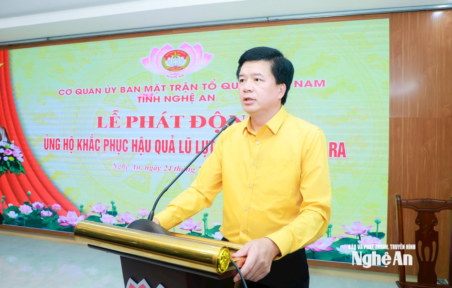 Đồng chí Nguyễn Đình Hùng - Ủy viên Ban Chấp hành Đảng bộ tỉnh, Phó Chủ tịch Thường trực Ủy ban MTTQ Việt Nam tỉnh phát động ủng hộ khắc phục hậu quả lũ lụt do bão số 3. Ảnh: Thành Duy