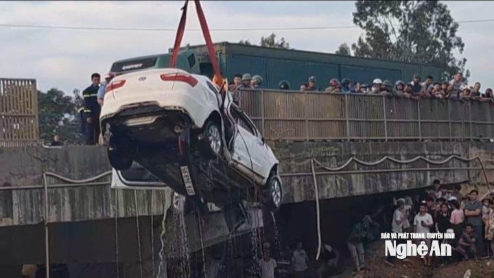 Chiếc xe bị nạn hiện đã được trục vớt. Ảnh: NDCC